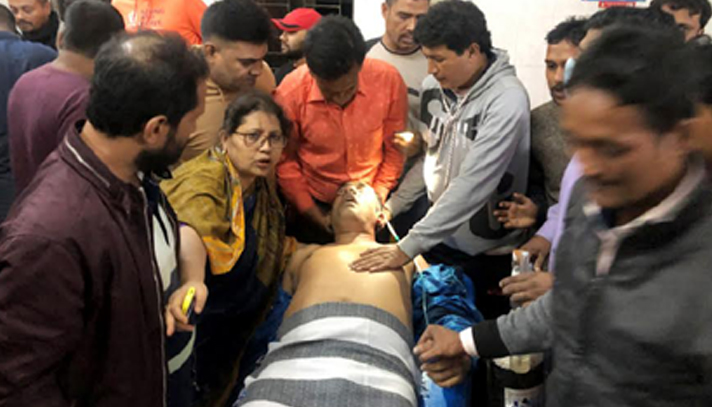 নৌকার প্রার্থীর প্রচারণাকালে গুলিবিদ্ধ যুবলীগ নেতা - the Bengali Times