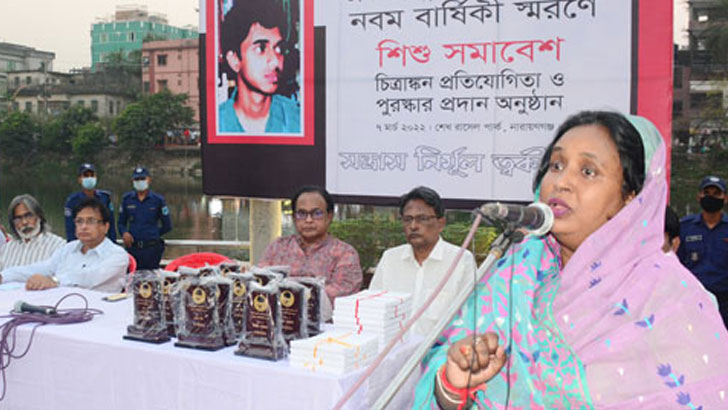 ‘এক আইভীর ভয়েই ভীত থাকেন’ - the Bengali Times ‘এক আইভীর ভয়েই ভীত থাকেন’ - the Bengali Times