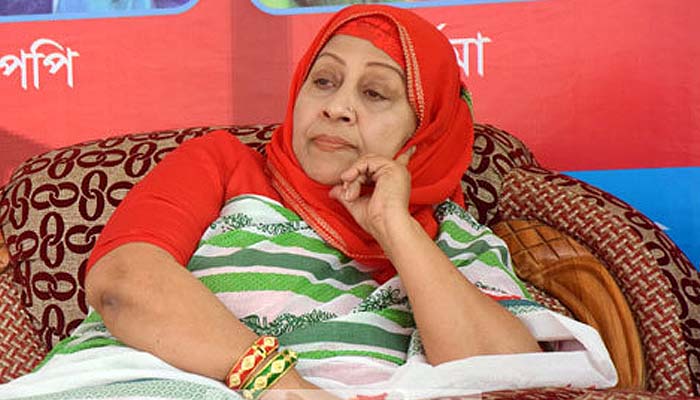 Anwara Begum : মস্তিষ্কে রক্তক্ষরণ, চোখে দেখতে পাচ্ছেন না আনোয়ারা - The Bengali Times