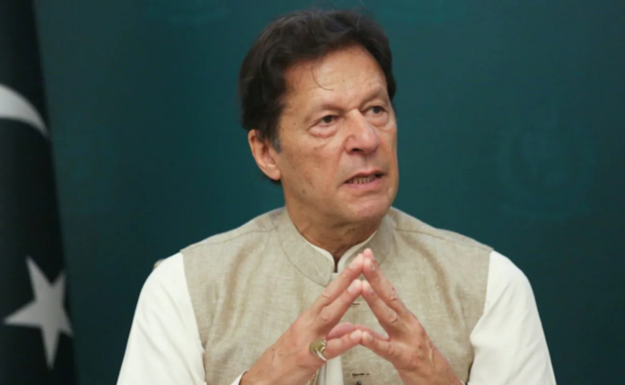 Imran Khan : ক্ষমতায় টিকে থাকা নিয়ে শঙ্কা ইমরান খানের - the Bengali Times