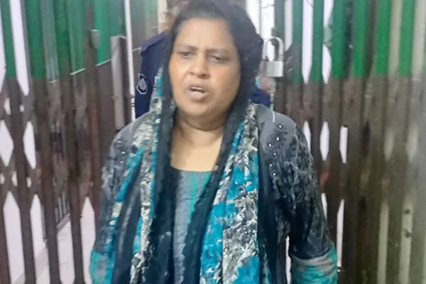 ‘হ্যালো, আমি সেলিনা হায়াৎ আইভী বলছি’ - the Bengali Times ‘হ্যালো, আমি সেলিনা হায়াৎ আইভী বলছি’ - the Bengali Times