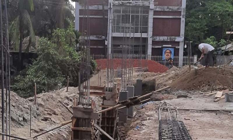 প্রশাসন বলছে সরকারি জমি, মেয়রের দাবি পৈত্রিক - the Bengali Times