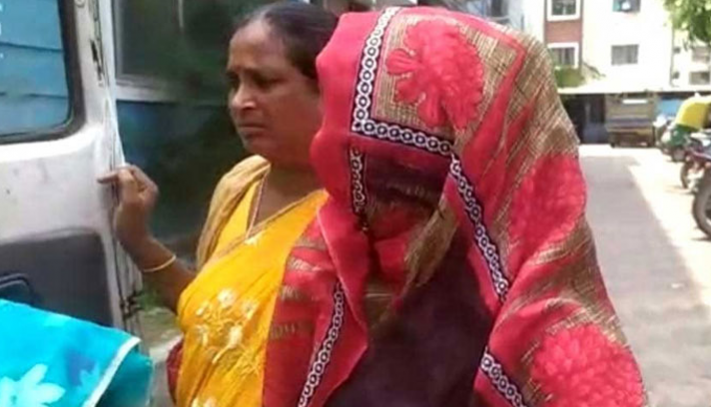 প্রেমের টানে নদী সাঁতরে ভারতে গিয়ে গ্রেপ্তার বাংলাদেশি তরুণী - the Bengali Times প্রেমের টানে নদী সাঁতরে ভারতে গিয়ে গ্রেপ্তার বাংলাদেশি তরুণী - the Bengali Times