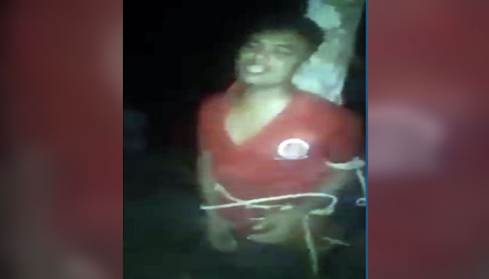 ছাত্রলীগ নেতাকে গাছের সঙ্গে বেঁধে নির্যাতন, ভিডিও ভাইরাল - the Bengali Times