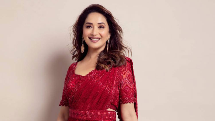চুলের যত্নে মাধুরীর এই টোটকা কাজে লাগবেই - the Bengali Times