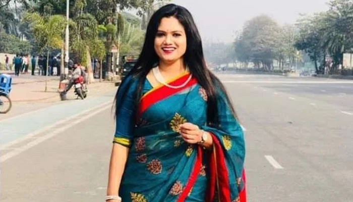 ক্ষমা চাওয়ার পর আবারও ২ ছাত্রীকে ছাত্রলীগ নেত্রীর সাড়ে ৬ ঘণ্টা নির্যাতন - the Bengali Times