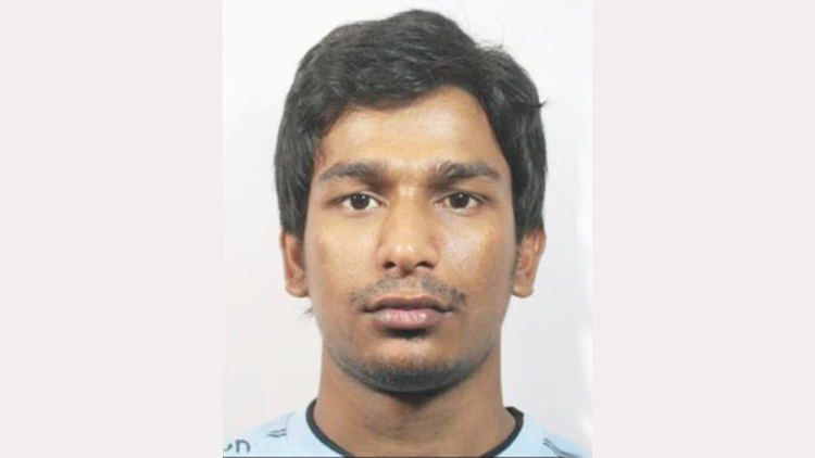 পার্সেল ফাঁদ পেতে যেভাবে কুলি থেকে কোটিপতি বিপ্লব লস্কর - the Bengali Times
