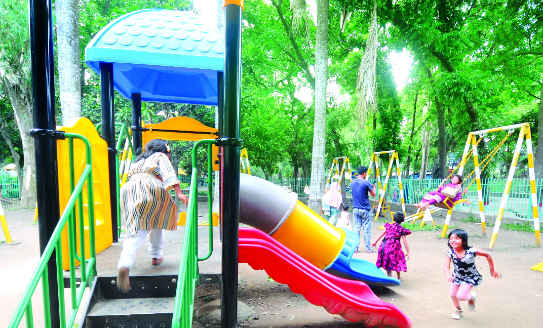 ফ্ল্যাটবন্দি শিশুদের বিকাশে করনীয়