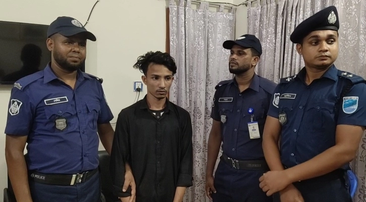 ‘জিনের বাদশা’র টার্গেট নারী, মন্ত্রে লাগে নগ্ন ছবি! - the Bengali Times