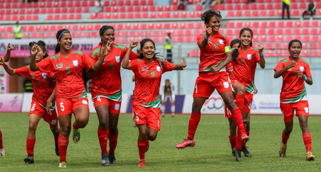 Bangladesh Vs Nepal Women's Football : প্রথমার্ধে ২ গোলে এগিয়ে বাংলাদেশ - the Bengali Times