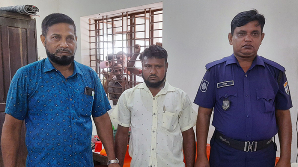 চোখে মলম লাগিয়ে রেলযাত্রীদের সর্বস্ব লুটে নেন তিনি - the Bengali Times