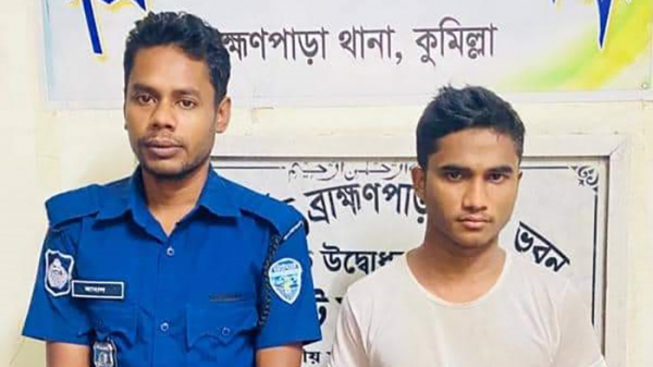 রাতে নিজ কক্ষে ডেকে নিয়ে ছাত্রের সঙ্গে যা করলেন শিক্ষক - the Bengali Times