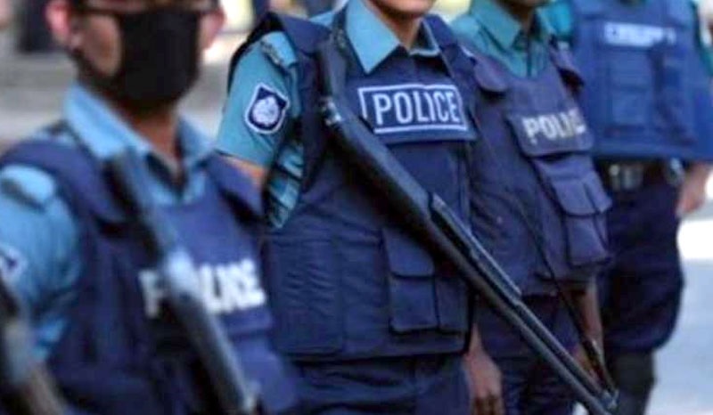 পুলিশের স্ত্রীকে নিয়ে পালিয়ে যাওয়ায় কারাগারে আরেক পুলিশ - the Bengali Times