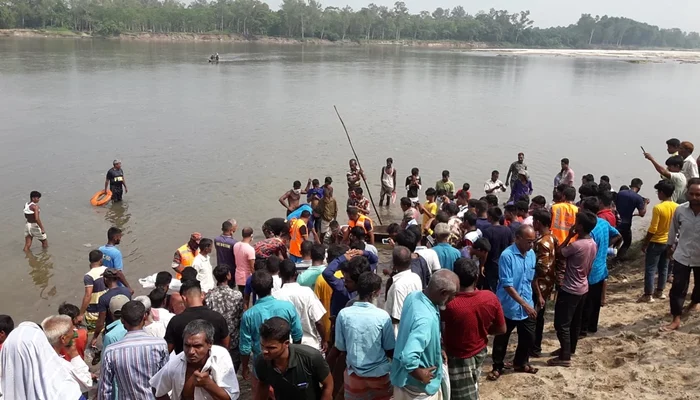 নৌকাডুবির চতুর্থ দিনে উদ্ধার আরও এক মরদেহ, নিহত বেড়ে ৬৯ - the Bengali Times নৌকাডুবির চতুর্থ দিনে উদ্ধার আরও এক মরদেহ, নিহত বেড়ে ৬৯ - the Bengali Times