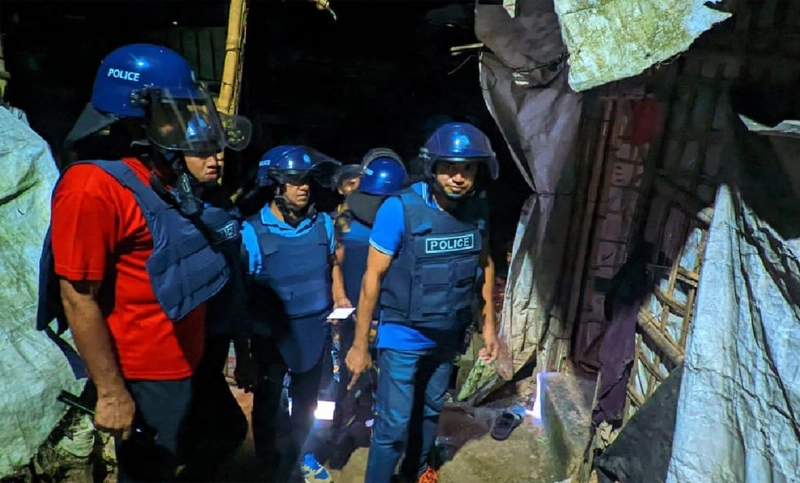 কক্সবাজারে শরণার্থী ক্যাম্পে ২ রোহিঙ্গা মাঝিকে কুপিয়ে হত্যা - the Bengali Times
