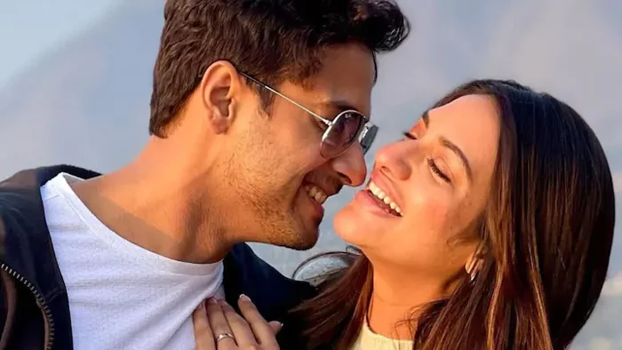 নুসরাতের আদুরে পোস্ট, কেক, শুভেচ্ছাবার্তায় যশের জন্মদিন
