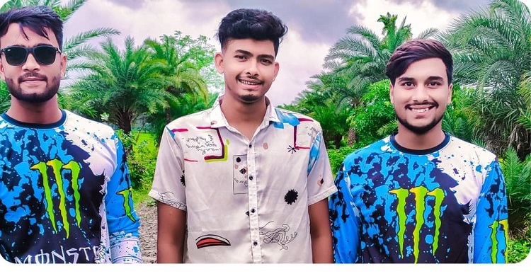 ছুটির দিনে মোটরসাইকেলে ঘুরতে বেরিয়ে লাশ হয়ে ফিরলেন ৩ বন্ধু - the Bengali Times