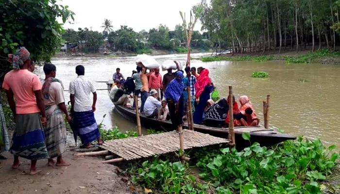 সবার সামনে পালিয়ে গেলেন আসামি, অস্বীকার পুলিশের - the Bengali Times