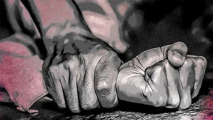 ধর্ষণের পর রক্তমাখা হাতে ধর্ষকের নাম লিখে চিনিয়ে দিল কিশোরী - the Bengali Times