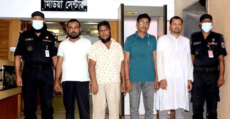 প্রবাসীর ছদ্মবেশে ১৫ বছরে ৩০০ প্রবাসীকে লুটেছে তারা - the Bengali Times প্রবাসীর ছদ্মবেশে ১৫ বছরে ৩০০ প্রবাসীকে লুটেছে তারা - the Bengali Times