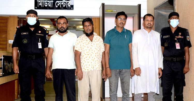প্রবাসীর ছদ্মবেশে ১৫ বছরে ৩০০ প্রবাসীকে লুটেছে তারা - the Bengali Times