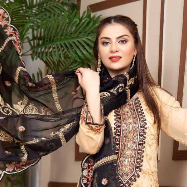 Rida Isfahani : এমএমএসে ঘনিষ্ঠ মুহূর্তের ছবি ফাঁস হবু স্বামীর! তার পর? মুখ খুললেন অভিনেত্রী - the Bengali Times