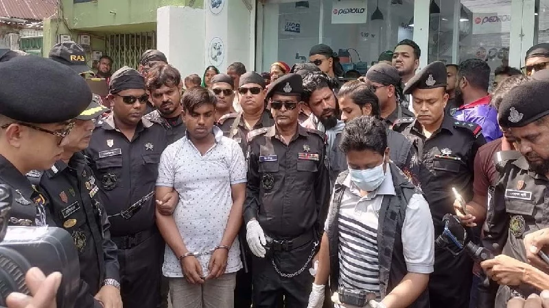 পাঁচ দিনের প্রেমেই শারীরিক সম্পর্ক: প্রেমিকের হাতে দ্বিখণ্ডিত হন কবিতা - the Bengali Times