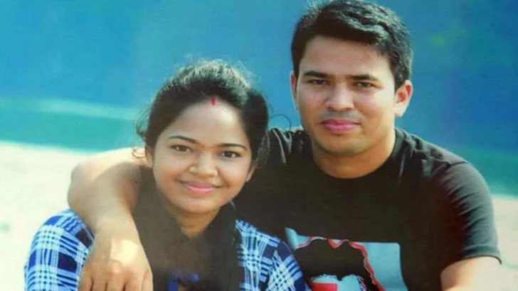 শিশুর কান্না শুনে মিলল স্বামী-স্ত্রীর লাশ - the Bengali Times
