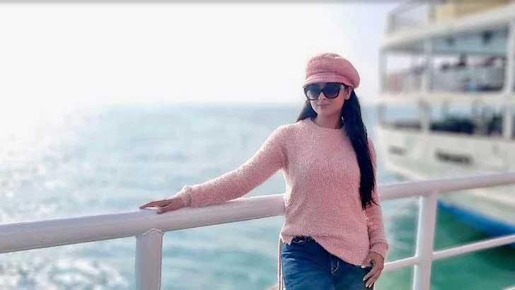 যে কারণে গভীর সমুদ্রে ৫ ঘণ্টা আটকা ছিলেন বুবলী - the Bengali Times