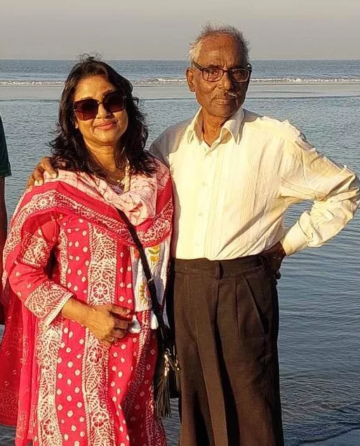  বাবা মো: আব্দুর রউফের সঙ্গে মেয়ে অজন্তা চৌধুরী