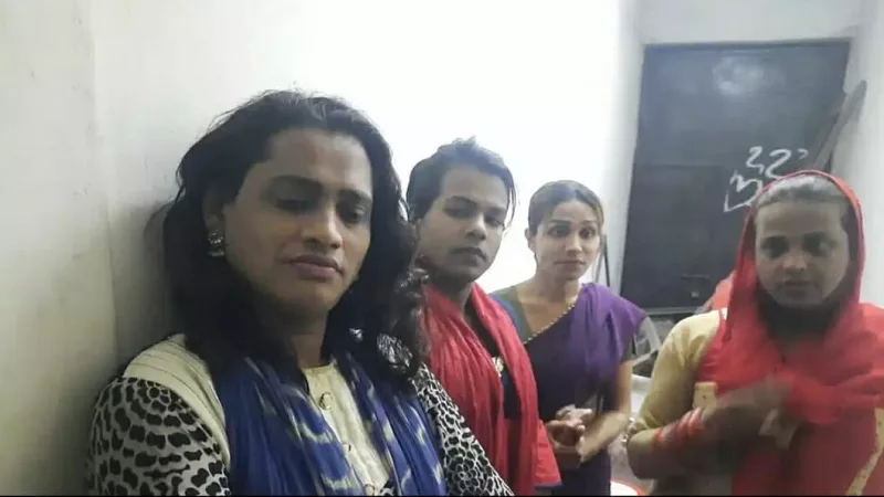 বিয়ে বাড়িতে চাঁদাবাজির অভিযোগে কারাগারে তৃতীয় লিঙ্গের ৪ জন - the Bengali Times