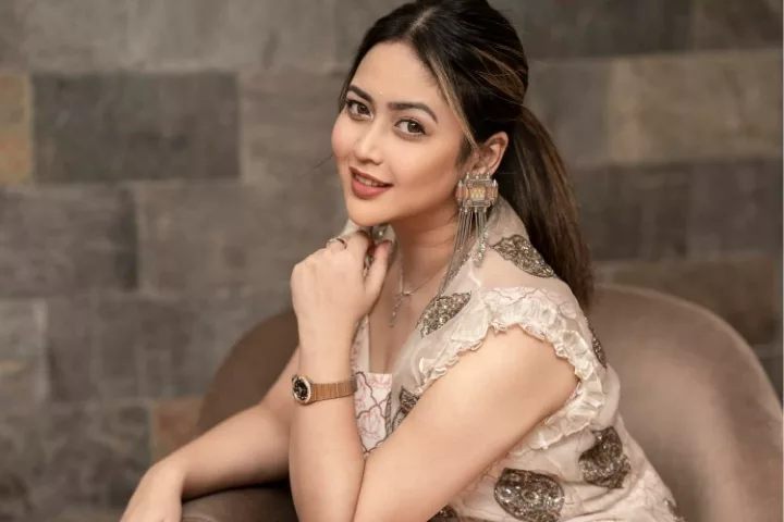 ‘শেষ দুই মিনিট প্লেনটি খুব কাঁপছিল, ভয়ে সবাই চুপচাপ ছিলাম’ - the Bengali Times