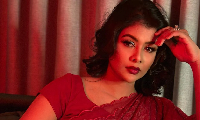 চশমা পরা বিপদ, সবাই মিয়া খলিফা বলে : টয়া - the Bengali Times চশমা পরা বিপদ, সবাই মিয়া খলিফা বলে : টয়া - the Bengali Times