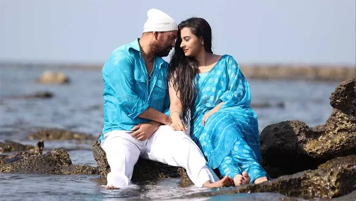 মাহফুজের সঙ্গে ঘনিষ্ঠ দৃশ্যে জড়তার কারণ জানালেন বুবলী - the Bengali Times