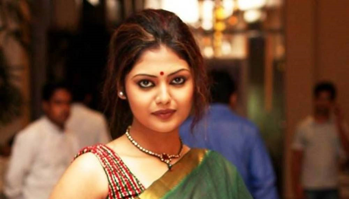Saayoni Ghosh : প্রাথমিক শিক্ষক নিয়োগে দুর্নীতি, উধাও জনপ্রিয় নায়িকা - the Bengali Times
