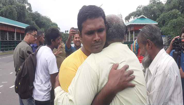 ২১ বছর পর যেভাবে হারানো ছেলেকে ফিরে পেলেন বাবা-মা - the Bengali Times
