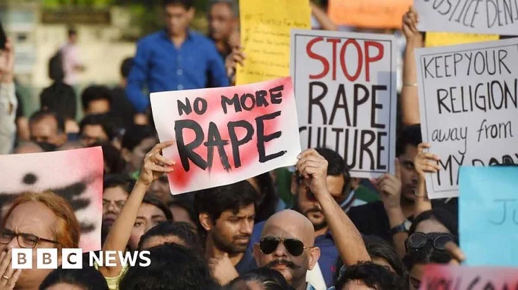 মণিপুরে নারীকে বিবস্ত্র করে হাঁটানোর প্রতিবাদে উত্তাল ভারত, কী ঘটেছিল সেদিন - the Bengali Times
