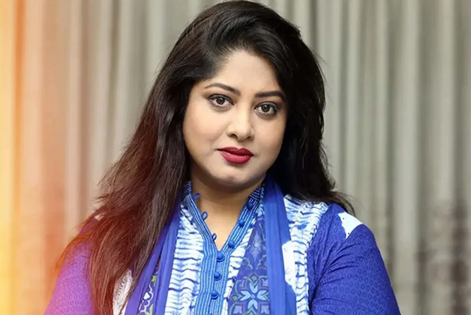 ‘প্রিয়তমা’ ও ‘সুড়ঙ্গ’ ছবি নিয়ে যা বললেন মৌসুমী - the Bengali Times