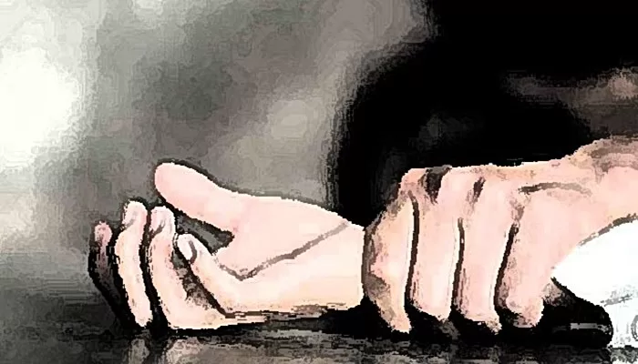 বন্ধুর মেয়েকে ধর্ষণ করেন সরকারি কর্মকর্তা, গর্ভপাত করান স্ত্রী - the Bengali Times বন্ধুর মেয়েকে ধর্ষণ করেন সরকারি কর্মকর্তা, গর্ভপাত করান স্ত্রী - the Bengali Times