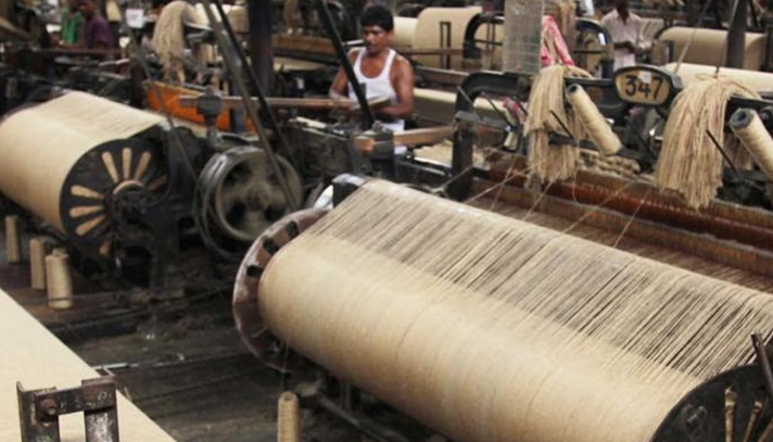 জুটমিল সিন্ডিকেটের কাছে জিম্মি পাটচাষিরা - the Bengali Times
