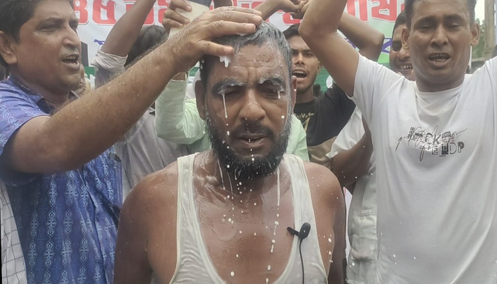 দুধ দিয়ে গোসল করে বিএনপিতে যোগ দিলেন আ.লীগ কর্মী - the Bengali Times
