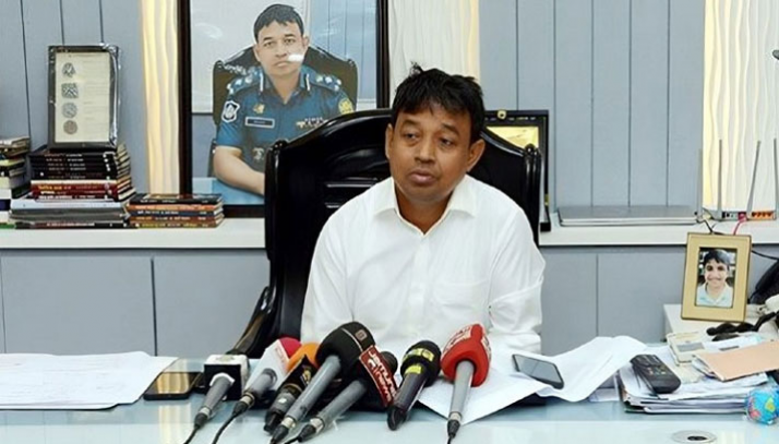 ৫৫ কেজি স্বর্ণ চুরির ঘটনায় ডিবির হারুনের হুঁশিয়ারি - the Bengali Times