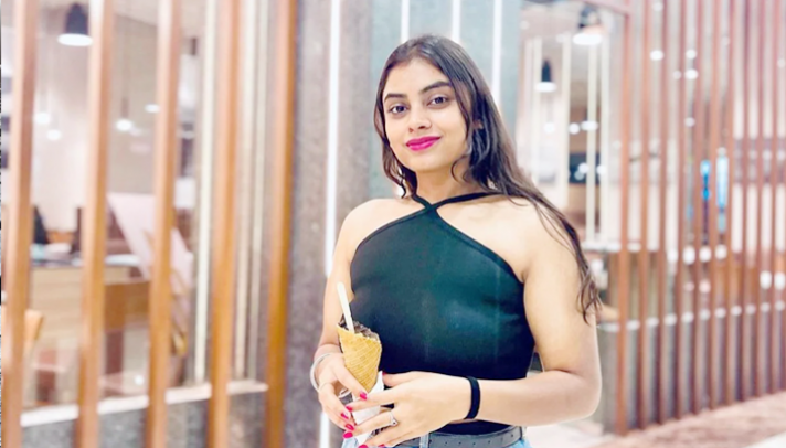 প্রেমিকের সঙ্গে থাকা ফ্ল্যাটে এয়ার হোস্টেসের লাশ, রক্তে ভাসছিল মেঝে - the Bengali Times