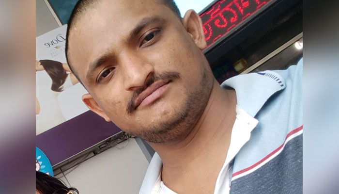 গোপন ভিডিওর ফাঁদে বিপর্যস্ত তরুণীর জীবন গোপন ভিডিওর ফাঁদে বিপর্যস্ত তরুণীর জীবন