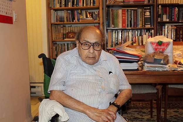 জানতে হবে ড. মহাদেব চক্রবর্তীকে - the Bengali Times