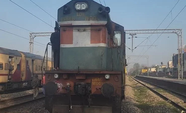 চালক ছাড়া ১০০ কিলোমিটার গতিতে ৭০ কিলোমিটার পাড়ি দিল ট্রেন, অতঃপর… - the Bengali Times