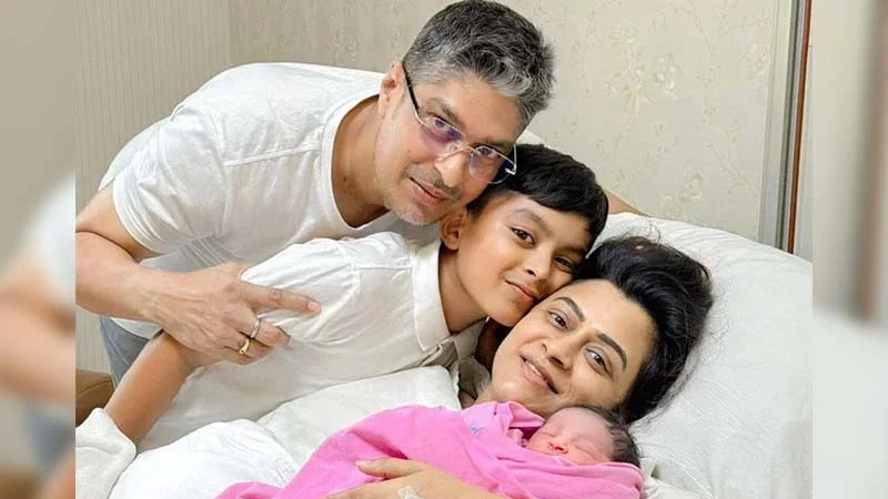 মা হলেন অভিনেত্রী মৌসুমী, সন্তান ছেলে না মেয়ে - the Bengali Times