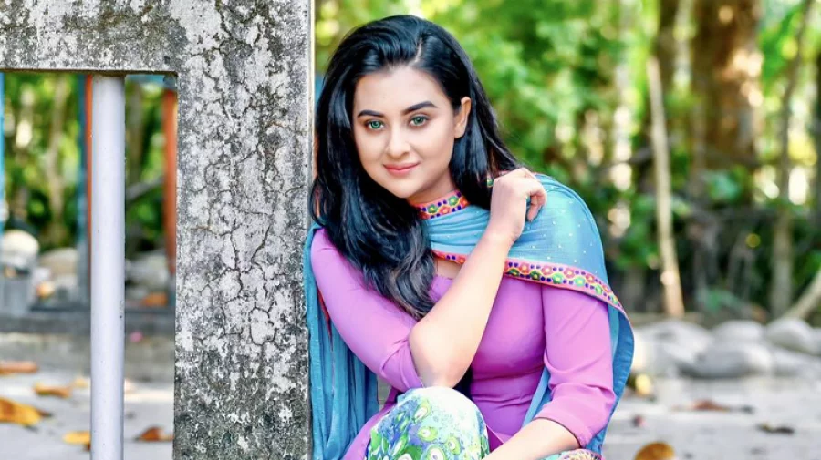 শাকিব ছাড়া দ্বিতীয় কোনো পুরুষকে ভাবতে পারি না: বুবলী - the Bengali Times
