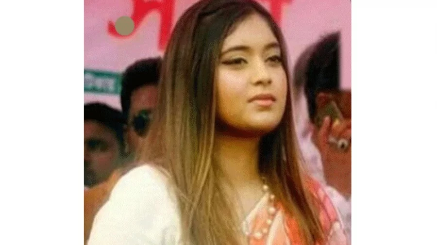 পাপুলের শ্যালিকাকে বাঁচাতে গিয়ে ফেঁসে গেলেন কর কর্মকর্তা - the Bengali Times পাপুলের শ্যালিকাকে বাঁচাতে গিয়ে ফেঁসে গেলেন কর কর্মকর্তা - the Bengali Times