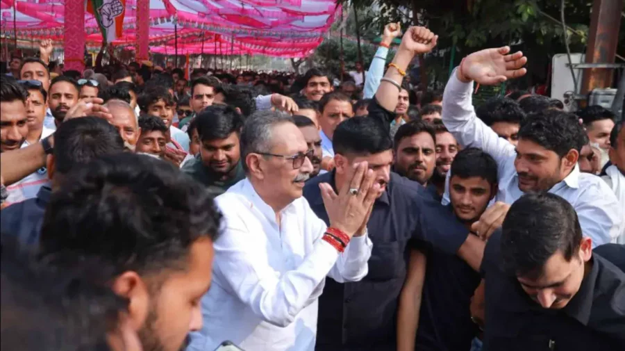 ‘খেতে দেয় না, মারধর করে’ স্ত্রীর নির্যাতনের শিকার সাবেক মন্ত্রী - the Bengali Times ‘খেতে দেয় না, মারধর করে’ স্ত্রীর নির্যাতনের শিকার সাবেক মন্ত্রী - the Bengali Times